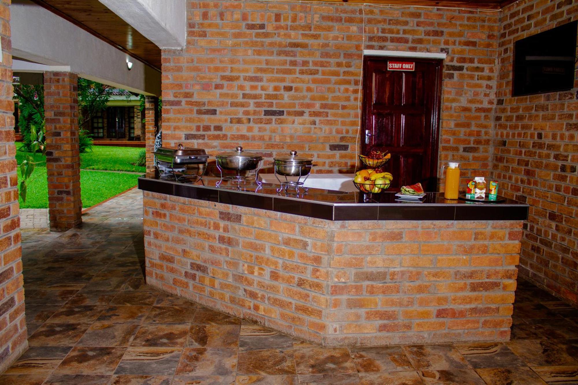 Matilinda Lodge Bulawayo Ngoại thất bức ảnh